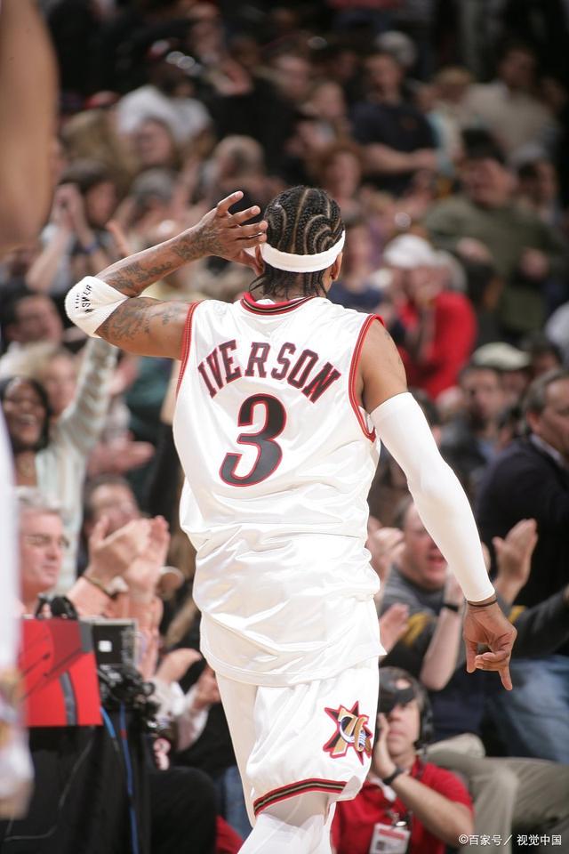 荷兰女国脚罗尔德公开谈论与女友恋情，两人曾因亲密照片受批评（荷兰女足国脚罗尔德谈与女友恋情，曾因亲密照遭批评）