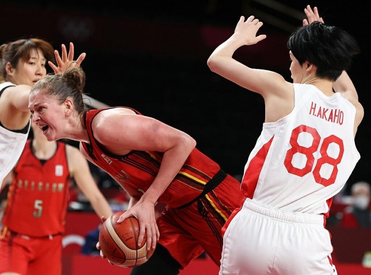 马丁内斯：C罗被罚下主要因为他太有激情；我们必须自我批评（马丁内斯：C罗染红更多因情绪过旺，我们必须自我反省）