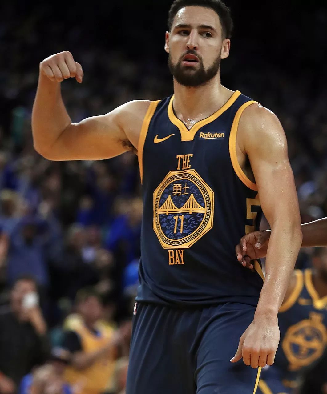 中国篮球历史新篇章！NBL合肥17分大胜CBA江苏队，易立满脸无奈（中国篮坛新篇揭幕：NBL合肥17分擒下CBA江苏，易立一脸无奈）