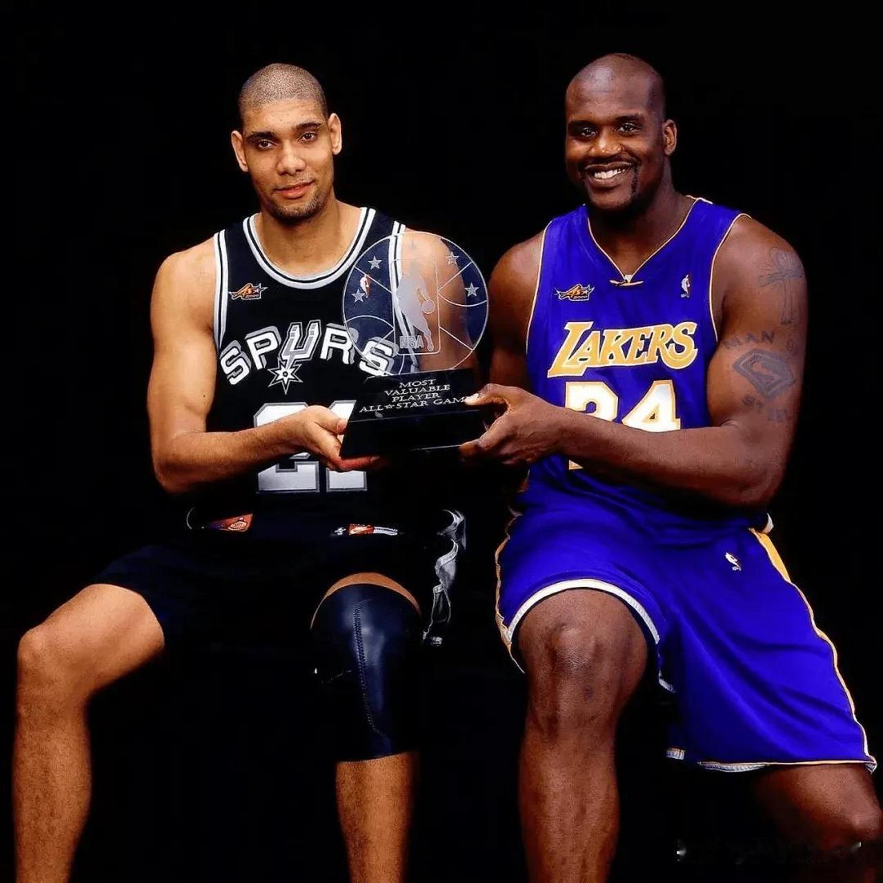 记者：若圣地亚哥不离队，米兰冬窗不能引进新前锋（记者：圣地亚哥若留队，米兰冬窗无缘新中锋）