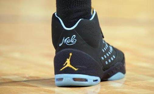 乐高推出1：1世界杯官方奖杯模型，售价为199.99美元（乐高发布1：1等比世界杯官方奖杯套装，定价199.99美元）